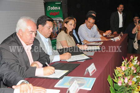 Anuncian más de 90 mdp para proyectos turísticos en Michoacán