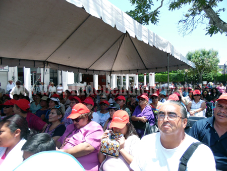 Llega la marea roja a Jiquilpan.