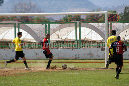 Deportivo Atlas ganó en gran partido 6-3 a Leones La Viña