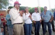 Reginaldo Sandoval recorre con Martín Samaguey las calles de Zamora