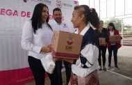 Casi 1 mil 400 familias jaconenses beneficiadas con despensas nutricionales   “Tengo la frente en alto, porque  estamos dando resultados”: Adriana Campos