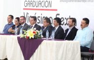 Funcionarios acompañaron graduación de Preparatoria Bicentenario de la Independencia