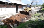 Eliminan riesgo de aguas broncas que bajan del cerro en La Ladera.