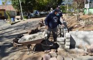 Mejoran plaza en la colonia Loma Linda de Tangancícuaro