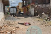 De un balazo en la cabeza hombre es asesinado en las calles de Jacona