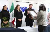 Alumnas de UNIVER reciben Premio Nacional de Excelencia Académica del CENEVAL