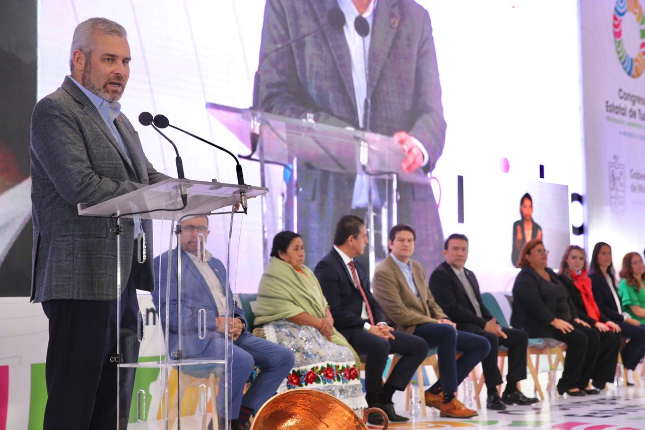 *Inaugura Bedolla Congreso Estatal de Turismo en Morelia*