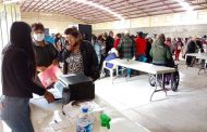 Entregan pensión a los adultos mayores en Tangancícuaro