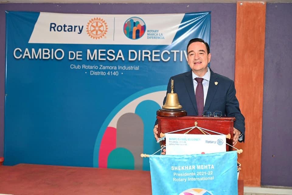 Carlos Soto participa en renovación de nueva mesa directiva del Club Rotario Zamora