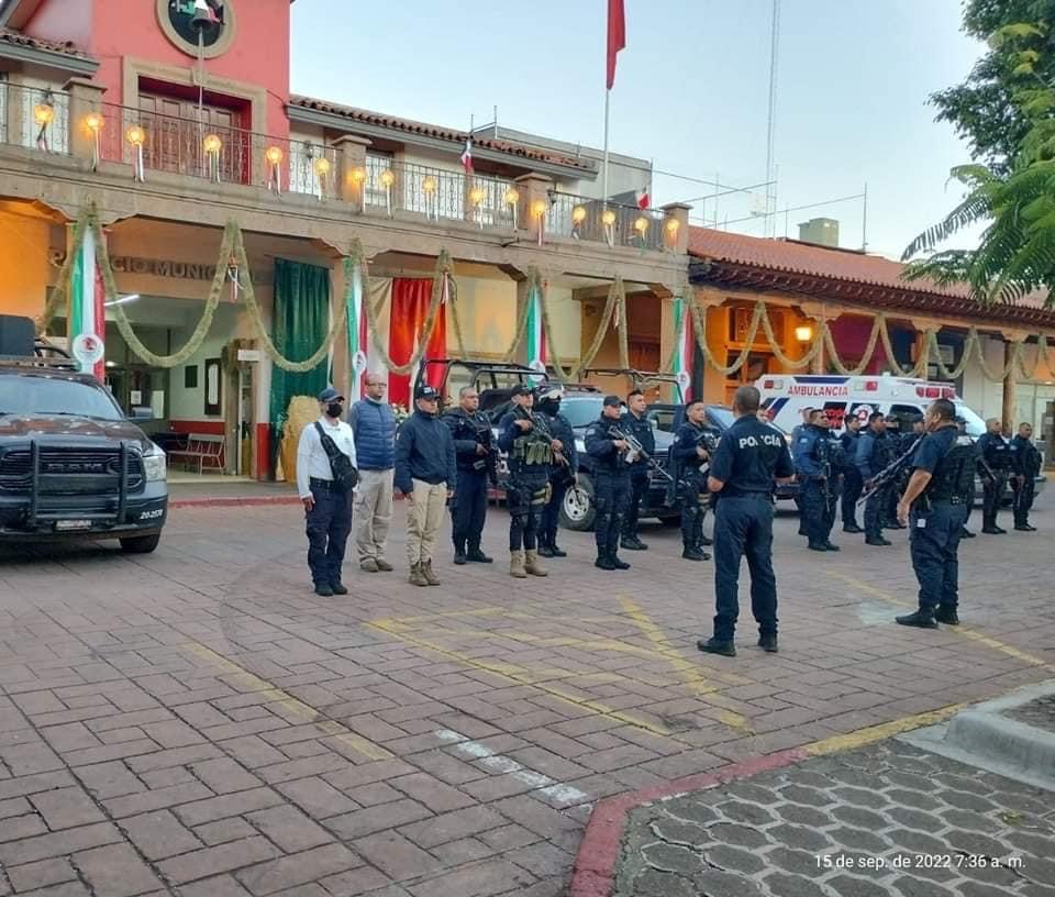 Autoridades municipales trabajan en la seguridad del evento 212 aniversario de la Independencia de México, en Tangancícuaro