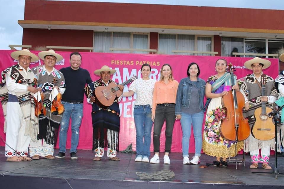 Grupo Erandi de Paracho engalanó las fiestas patrias de Zamora