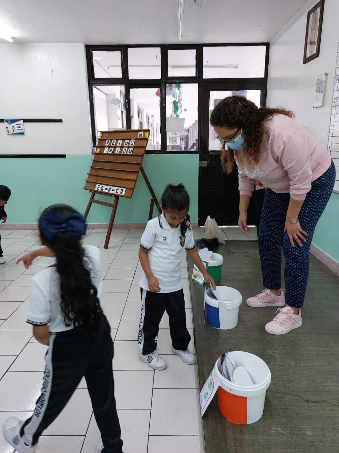 Imparten curso de “separación de residuos” en centros educativos de Tangancícuaro