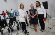 Presidenta del DIF Jacona recibe aparatos funcionales