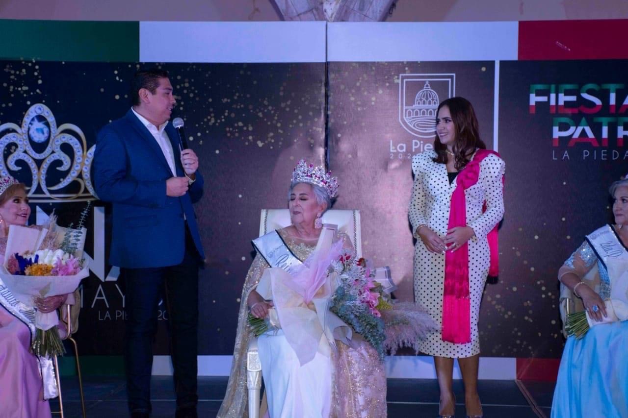 Celebran coronación de la reina del adulto mayor La Piedad 2022