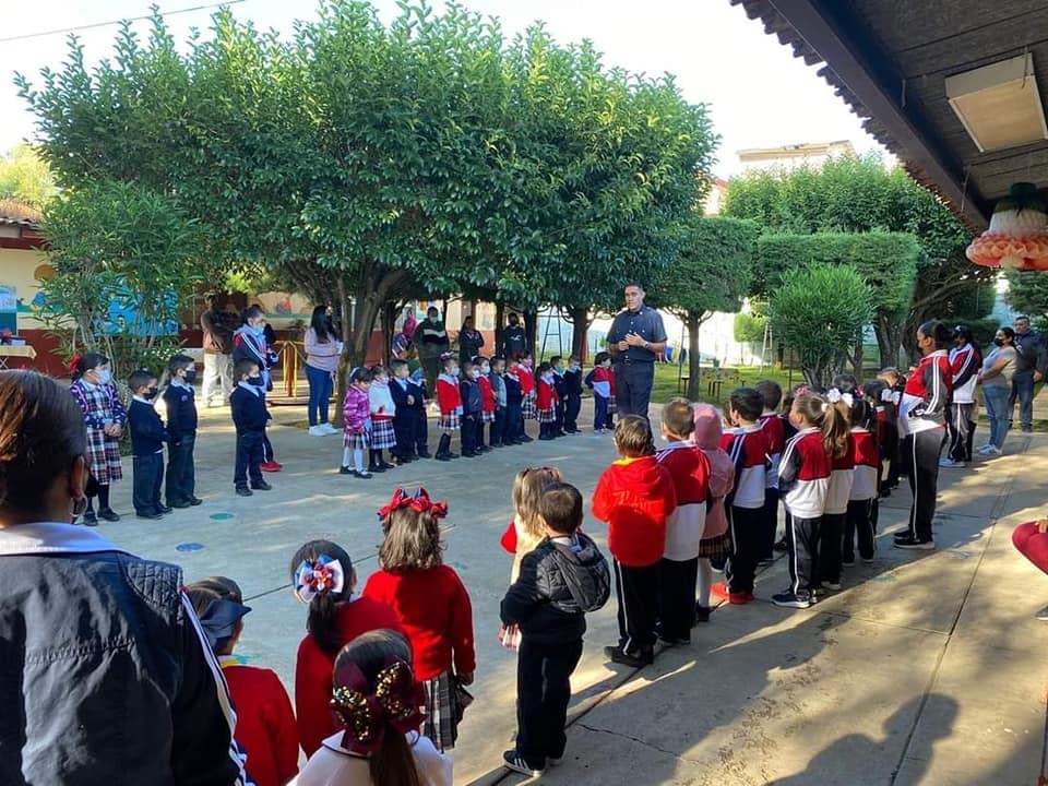 Protección civil Tangancícuaro brinda acciones ante posibles fenómenos perturbadores que se pueden suscitar en los centros educativos