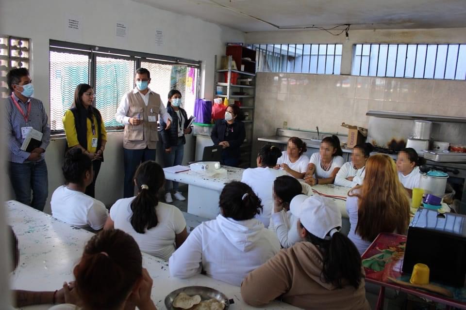 IMM imparte charla preventiva contra el cáncer de mama en CERESO