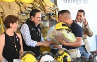 Fructifican gestiones de Carlos Soto para equipar a Bomberos Municipales