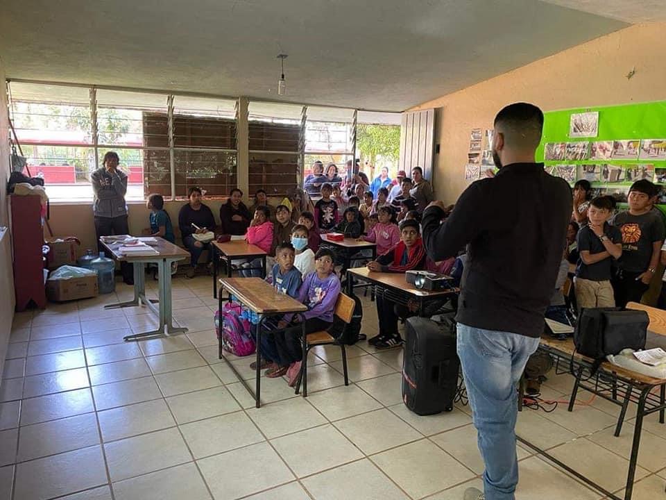 El presidente, Dr David Melgoza Montañez, impulsa la educación ecológica en los niños de Tangancícuaro