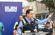 Carlos Soto entrega línea de conducción en calle Michoacán y Miguel Silva