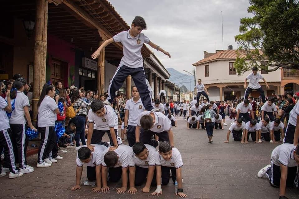 Realizaron en Tangancícuaro el tradicional desfile en conmemoración del 112 aniversario de la revolución mexicana