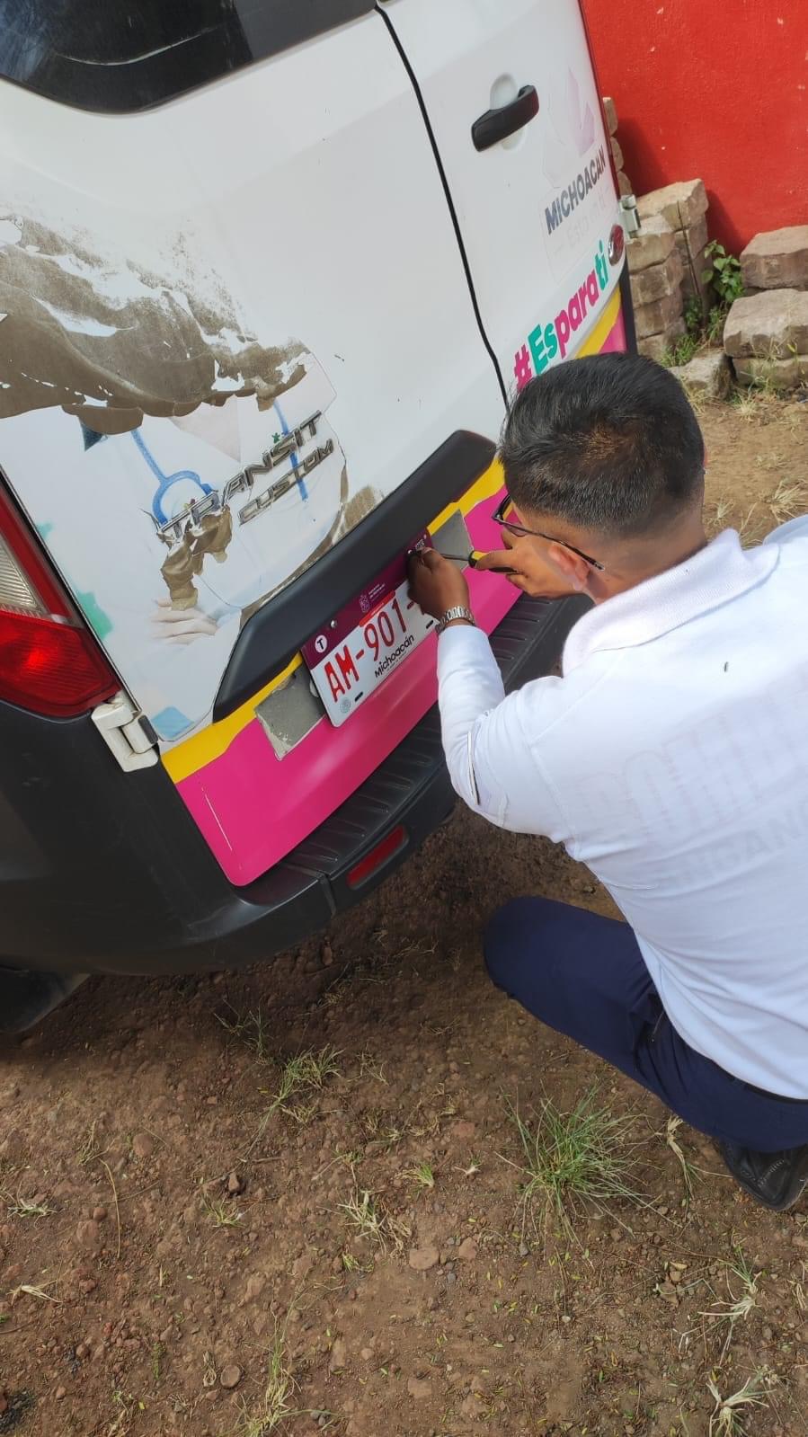 Tangancícuaro, el primer municipio en gestionar placas gratuitas para vehículos de emergencia