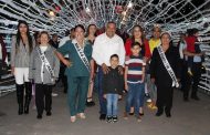 Isidoro Mosqueda realizó el encendido del Árbol de Navidad en Jacona