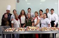 Club del Adulto Mayor del DIF Jacona elabora Rosca de Reyes