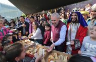 Festeja Bedolla el Día de Reyes Magos con niñas y niños de Michoacán