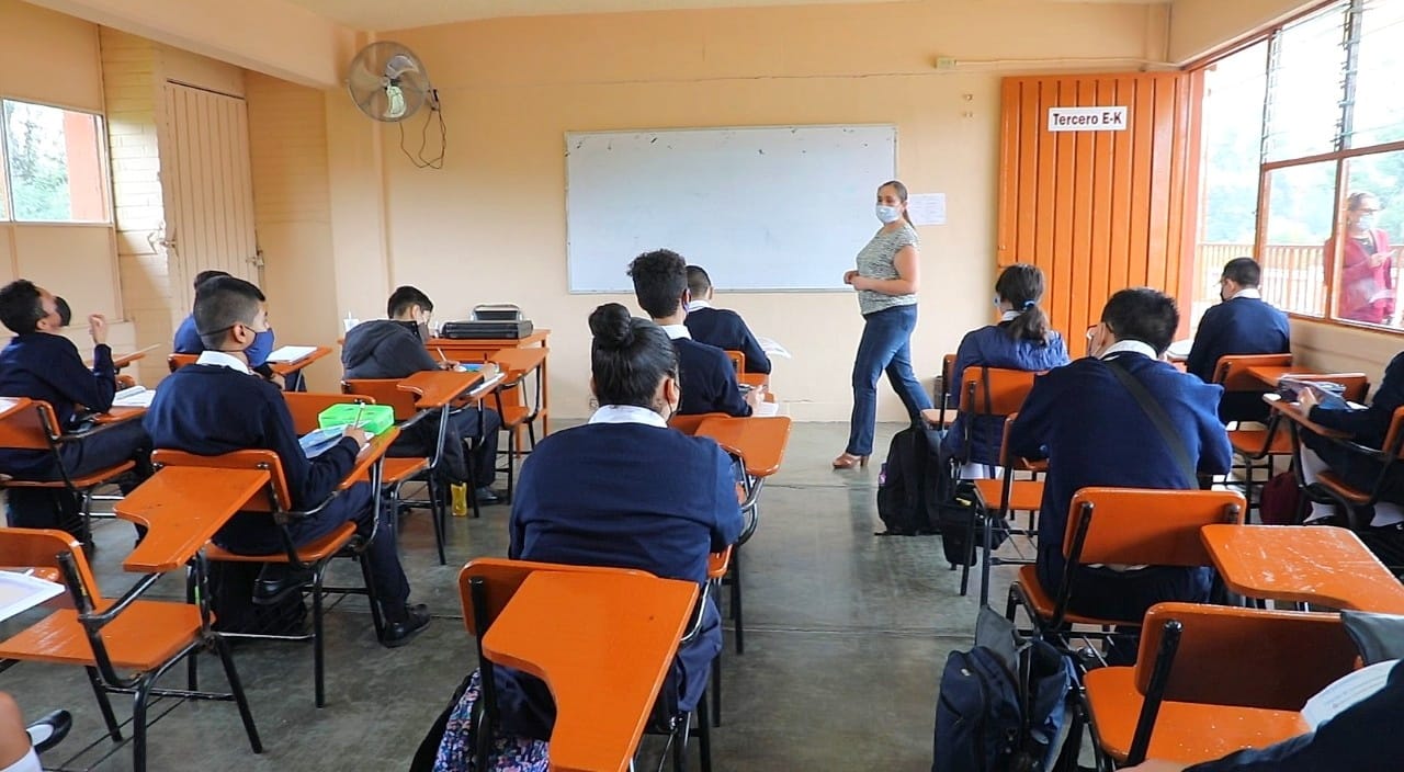 *Este lunes regresan a las aulas más de 1 millón 200 mil alumnos: SEE*