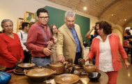 *Impulsa Gobierno de Michoacán comercialización de artesanías en sector turístico*