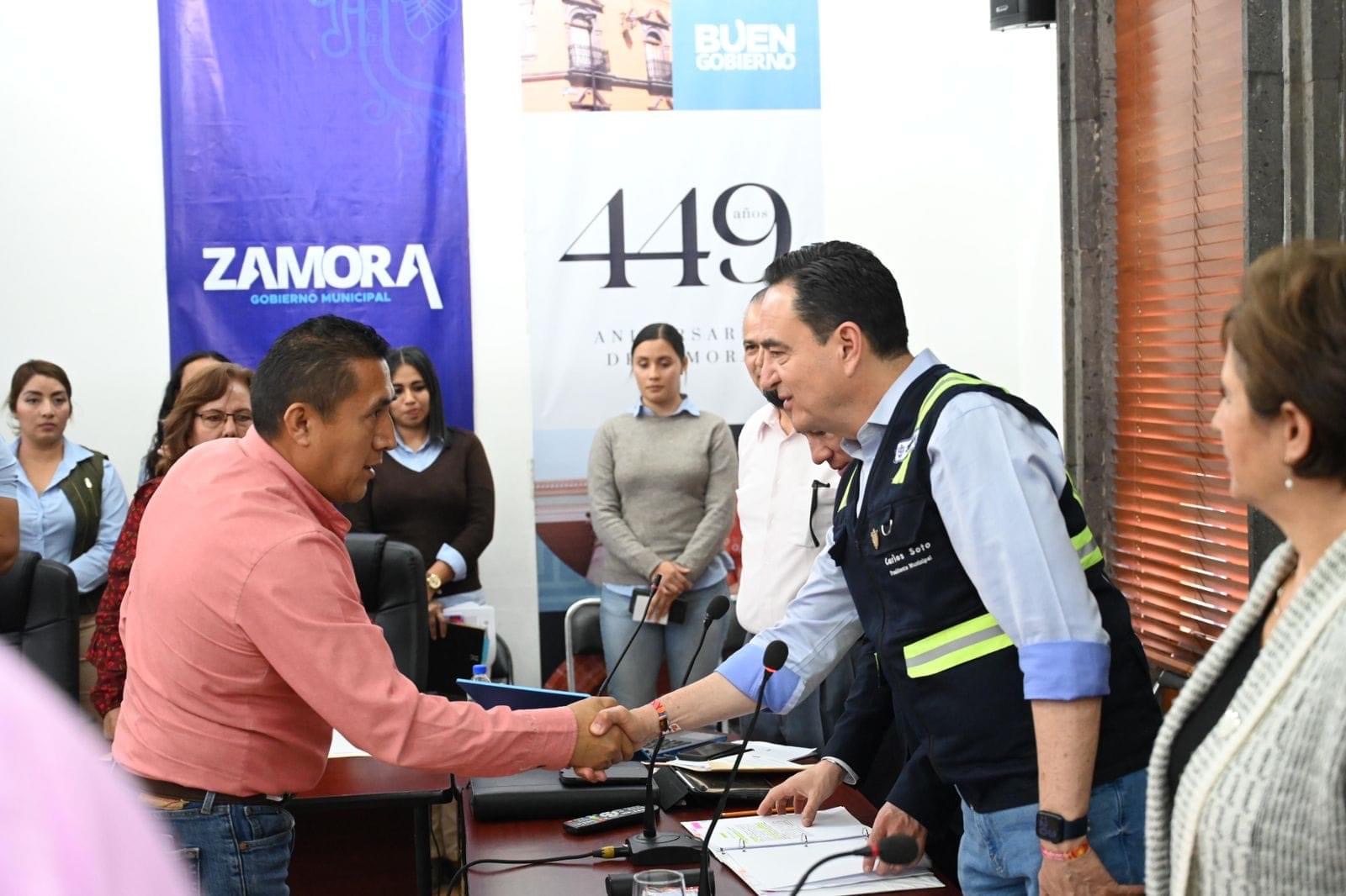 Carlos Soto tomó protesta al nuevo Director de Seguridad Pública y Tránsito Municipal.