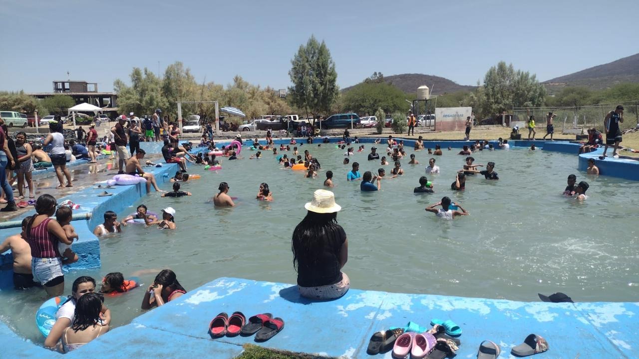 En puente, más de 5 mil personas visitaron Rancho Viejo y el Géiser de Ixtlán