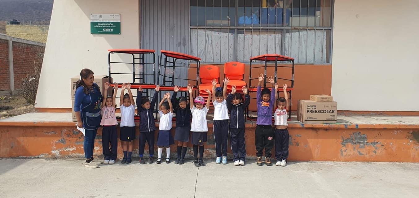 Firme el apoyo, concluyó la entrega de mobiliarios y materiales educativos a escuelas de nivel básico en Jacona