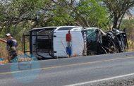 Un joven muerto y un policía herido, tras choque de camioneta y patrulla en la Zamora – La Piedad