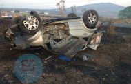 Hombre muere al volcar su camioneta en la Zamora – La Piedad