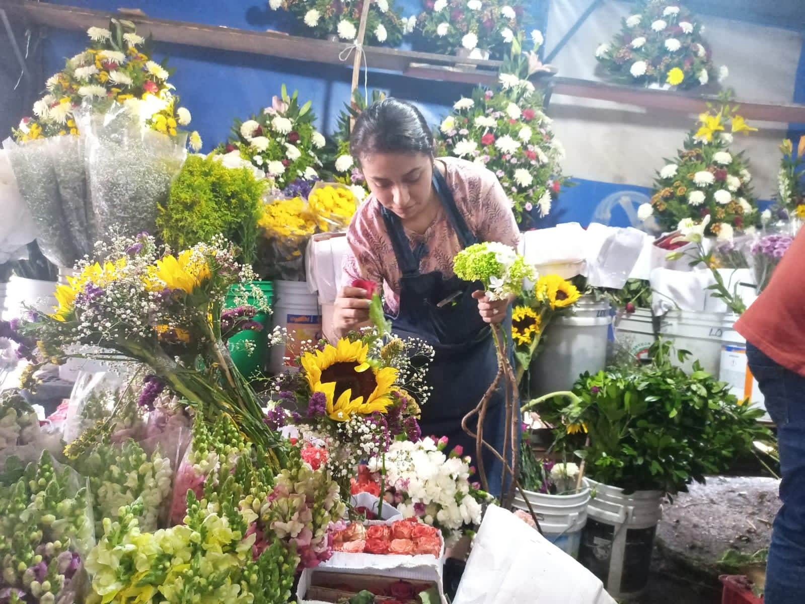 Al alza las flores, su precio sube 50 por ciento con motivo del Día de la Madres