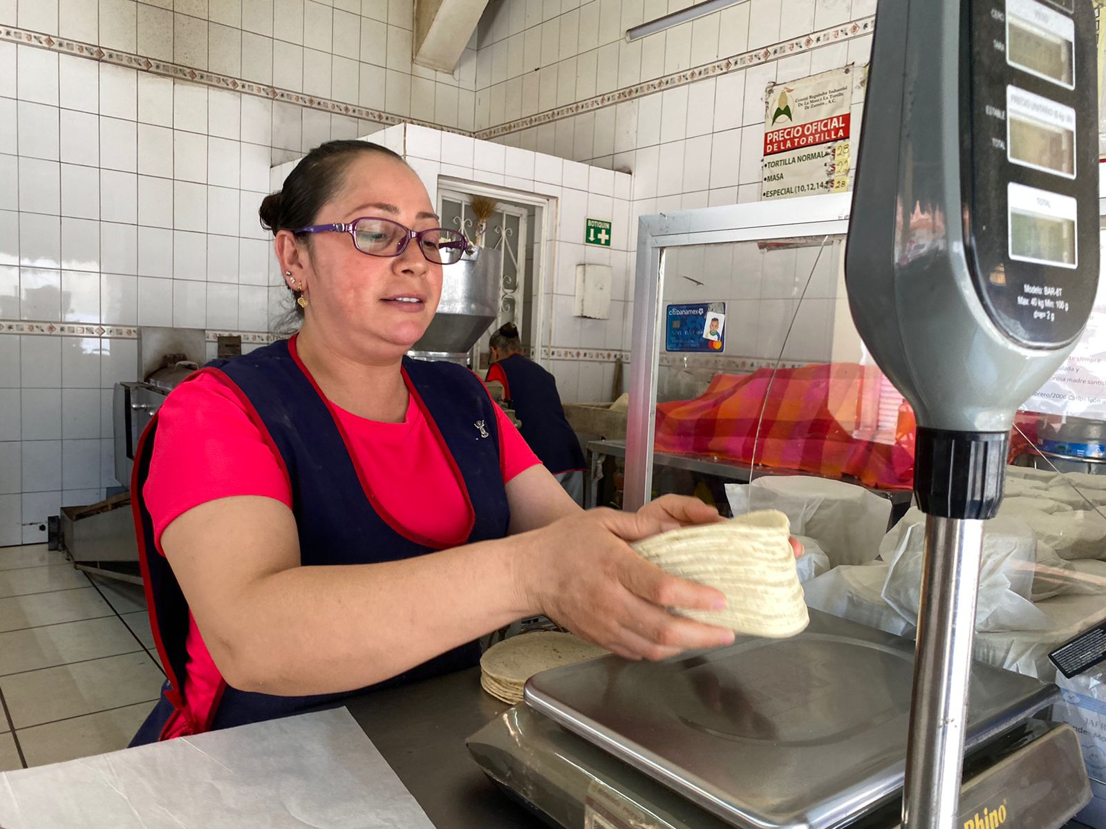 Tortilleros aseguran que calor mermó 20 por ciento consumo de producto