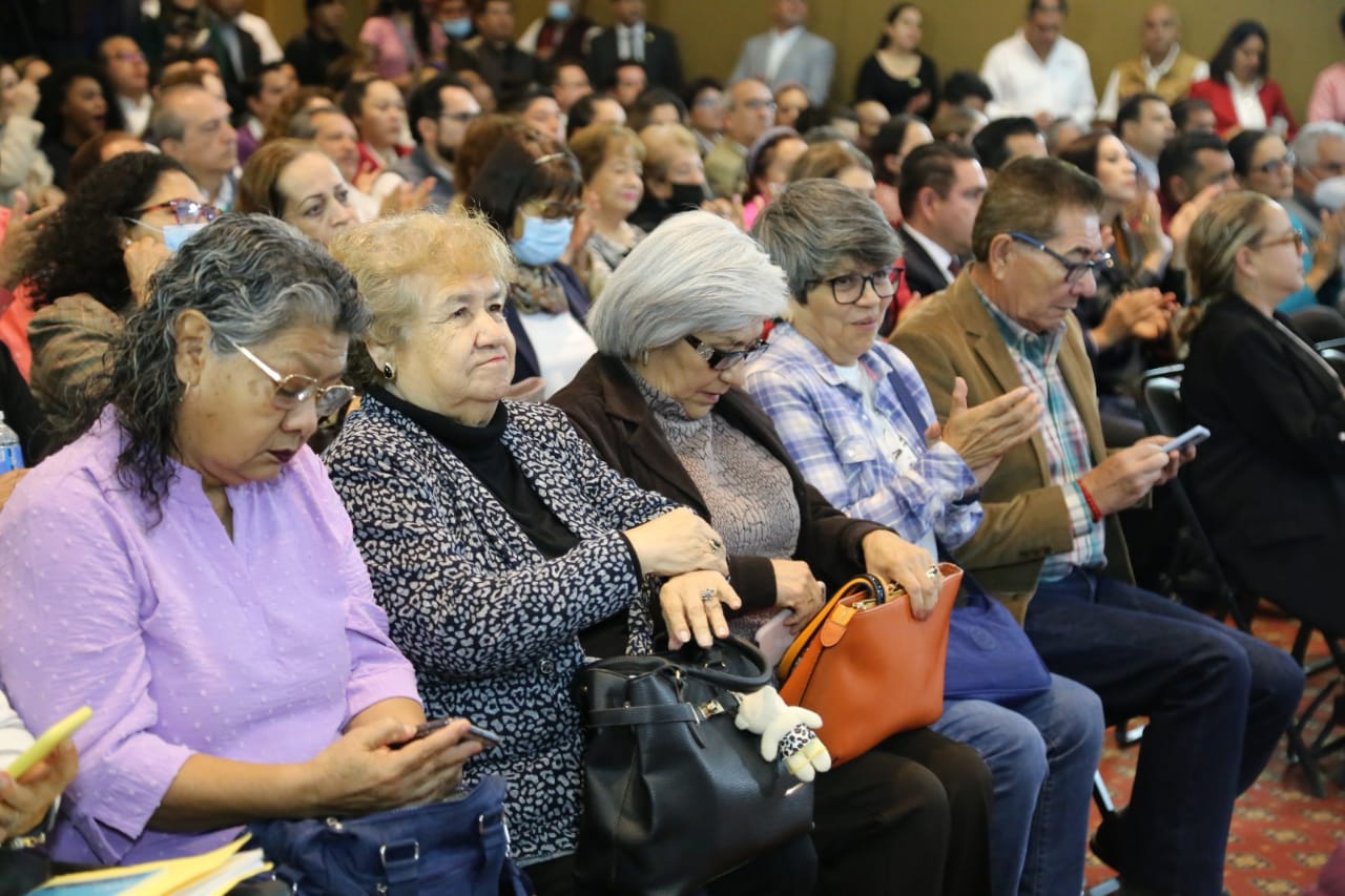 Atención médica para docentes jubilados beneficia a 20 mil personas: SEE