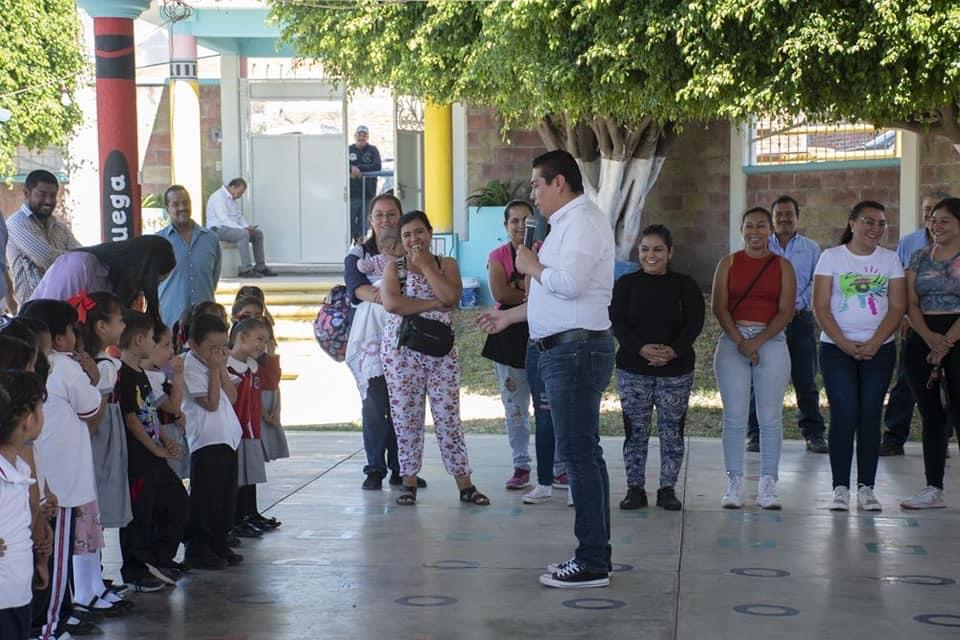 Inician trabajos de construcción de muro perimetral en preescolar