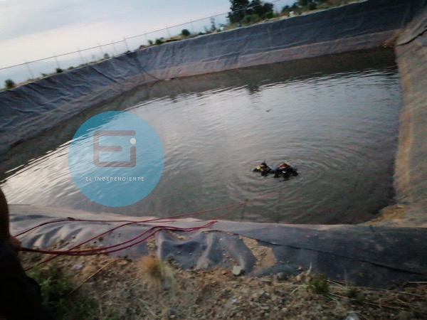 Joven intenta salvar a sus hermanos y los 3 mueren ahogados en una olla de agua agrícola