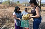 DIF Zamora entregó apoyo alimenticio en las colonias Primero de Mayo y 2 de Octubre