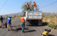 En Ixtlán comienzan reparación de caminos municipales