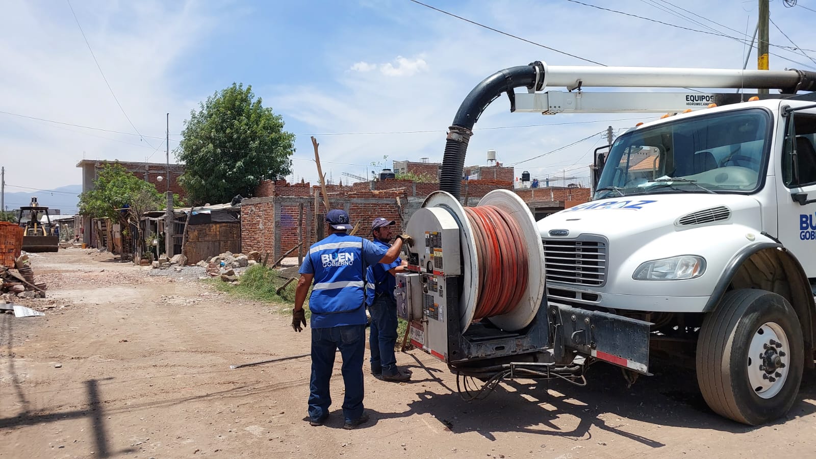 Limpian más del 50 por ciento de bocatormentas y alcantarillas previo a lluvias