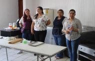 Fortalecen el empoderamiento económico de la mujer con taller de repostería