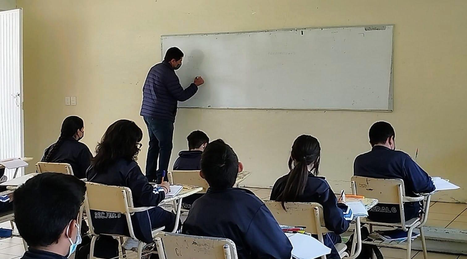 Maestros y directivos de la Secundaria Federal No. 1 se oponen a paro de labores