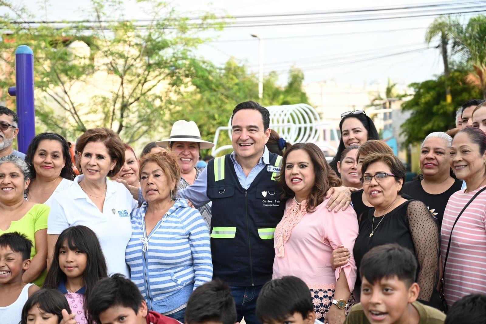 Carlos Soto visitó la colonia El Campanario