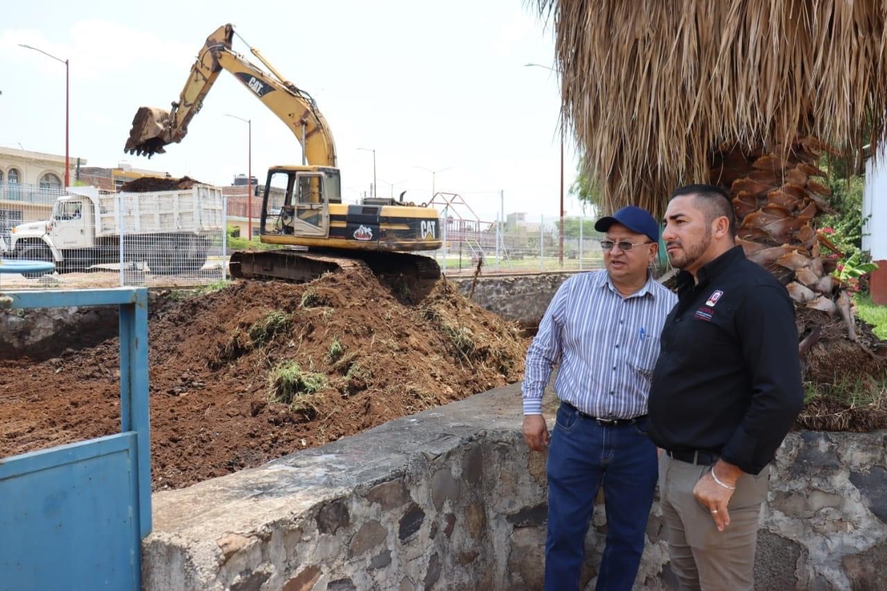 Avanza limpieza de drenes y canales