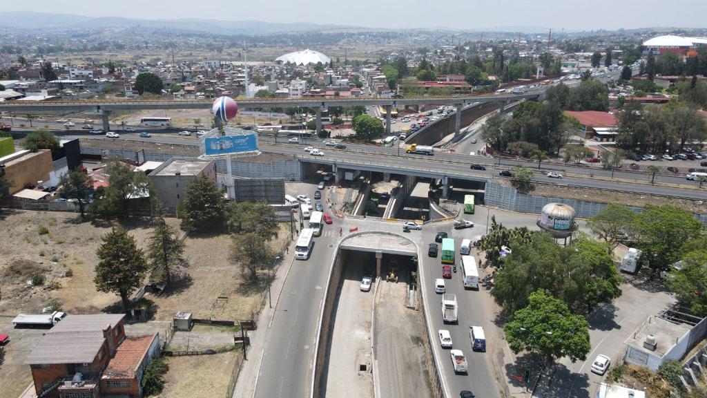 En recta final, distribuidor vial de la salida a Salamanca: SCOP