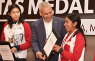 Reconoce Bedolla a medallistas de Nacionales Conade 2023