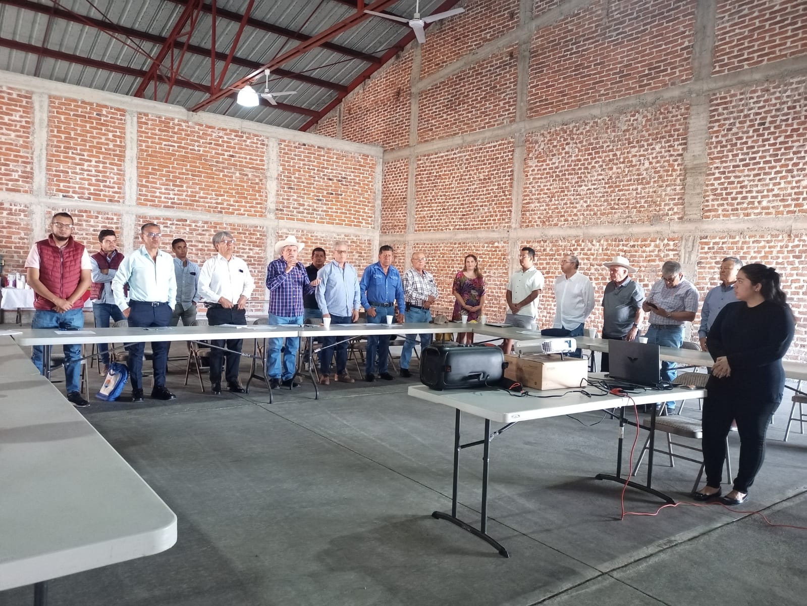 Realizan seminario agrícola en memoria de Don Octaviano Magaña Ortiz